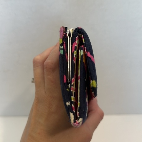 Vera Bradley Bags Small Kisslock Wallet Ribbons NWOT - Picture 3 of 11